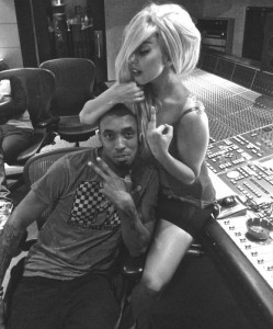 Lady_Gaga_In_With_Producer-mujer emprendedora-Selvv 2